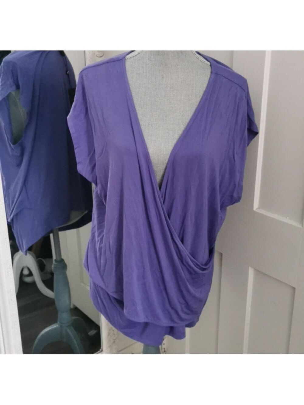 NWT Michel Studio Collection Womens Purple Sleeveless Wrap Top. Size 3X